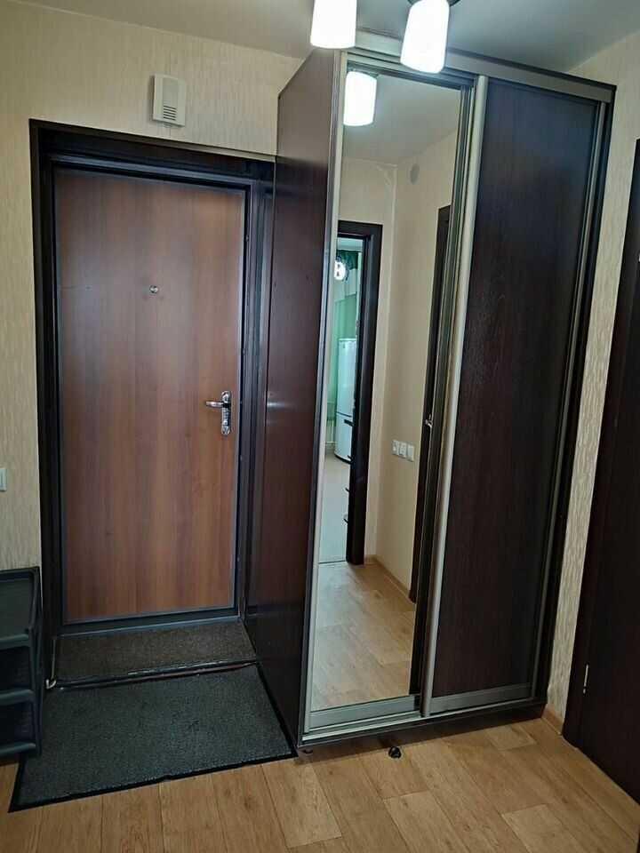 Барнаул: Квартира на Привокзальной улице, 7