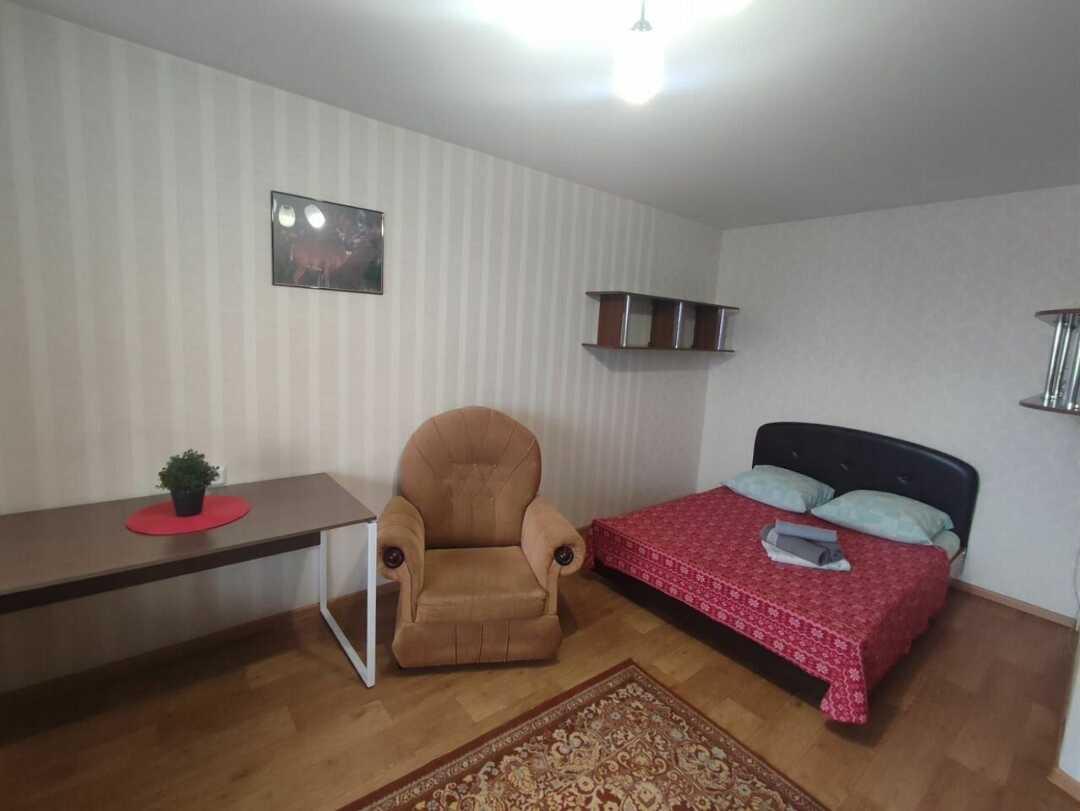 Барнаул: Квартира на Привокзальной улице, 7