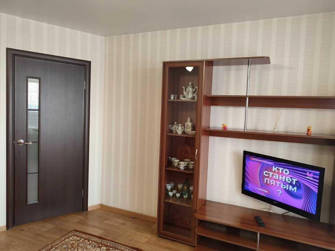 Барнаул: Квартира на Привокзальной улице, 7