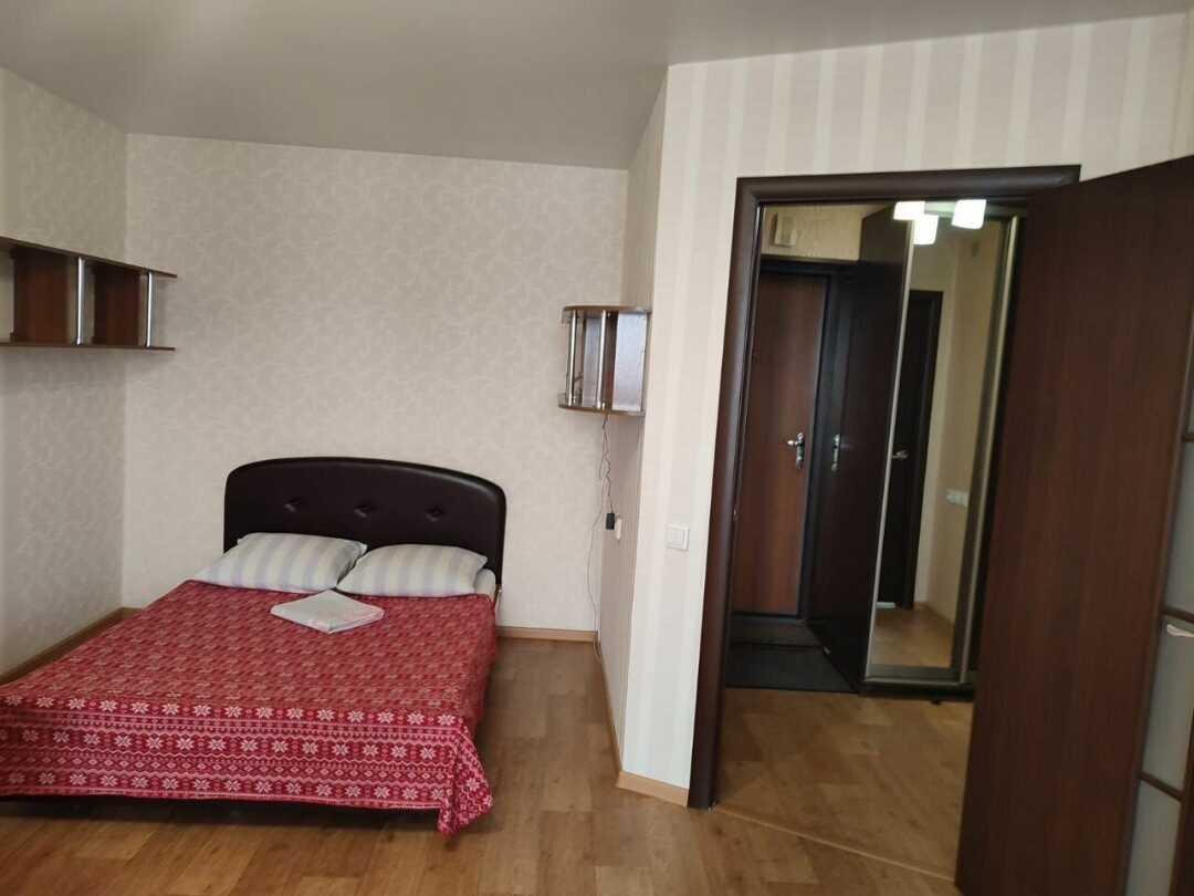 Барнаул: Квартира на Привокзальной улице, 7