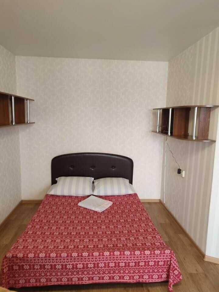 Барнаул: Квартира на Привокзальной улице, 7