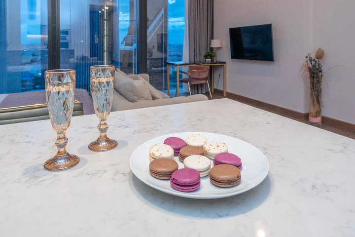 Москва: Апартаменты Sky City Moscow LUX Студия с большим окном с видом на все башни и город!