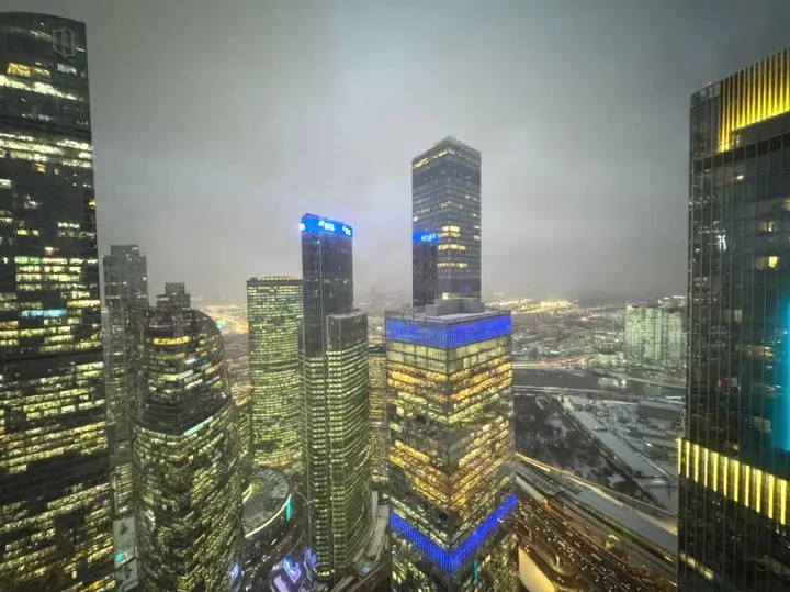 Москва: Sky City Moscow Роскошный апартамент с видом на башни на 61 этаже