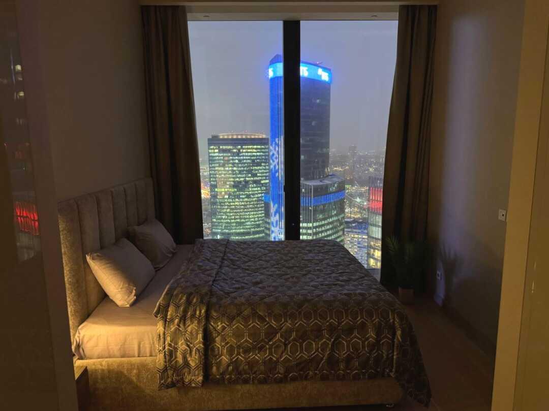 Москва: Sky City Moscow Роскошный апартамент с видом на башни на 61 этаже