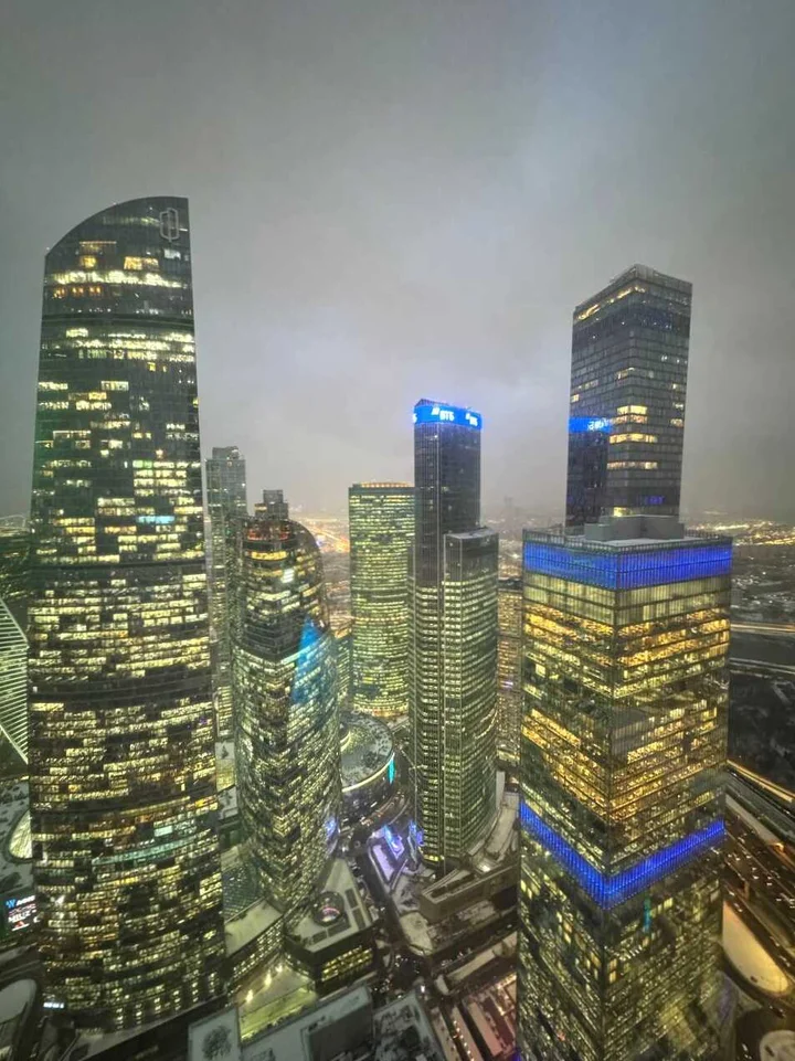 Москва: Sky City Moscow Роскошный апартамент с видом на башни на 61 этаже