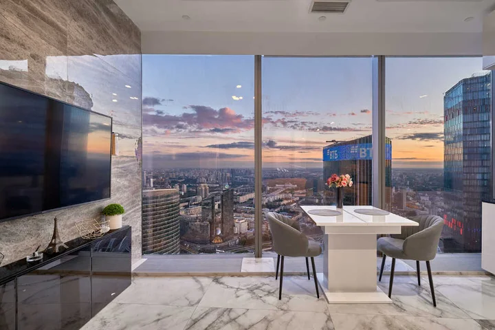 Москва: Апартаменты Sky City Moscow 80 этаж Вид на МГУ