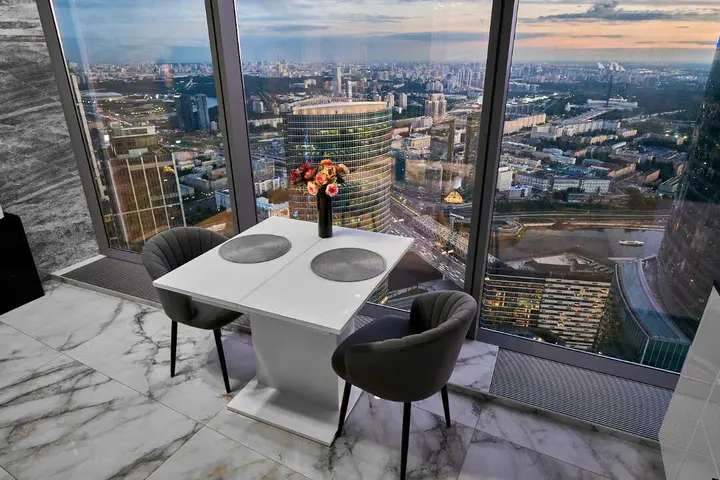 Москва: Апартаменты Sky City Moscow 80 этаж Вид на МГУ