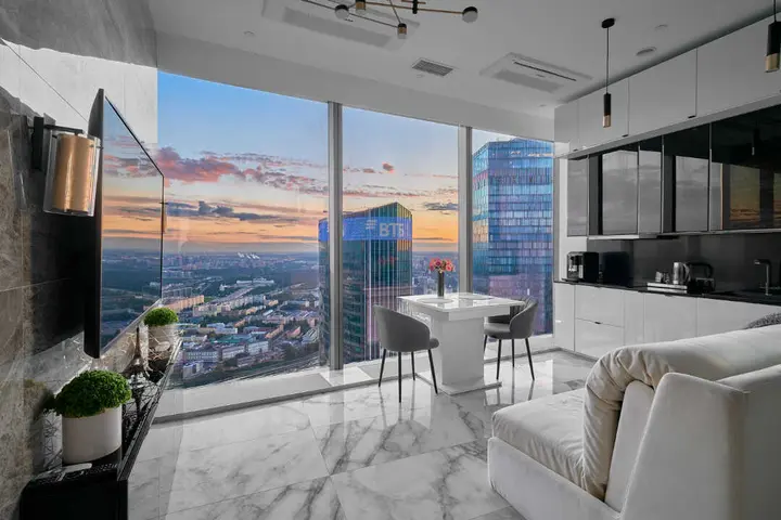 Москва: Апартаменты Sky City Moscow 80 этаж Вид на МГУ
