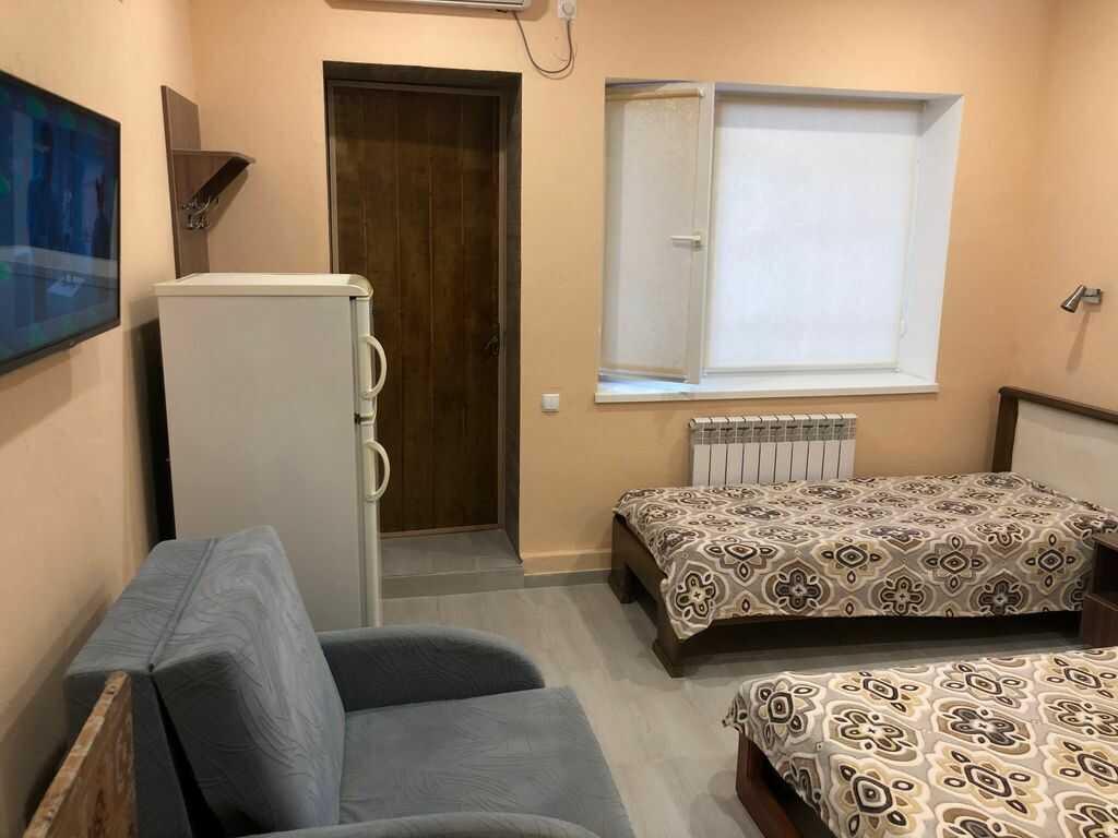 Евпатория: Гостевой дом У Дмитрия