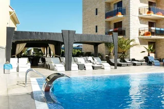 Сириус: Citrus Hotel