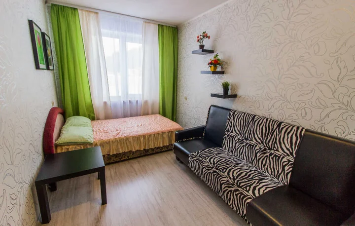 Мурманск: Просторная 2-комнатная квартира на Северном проезде 18