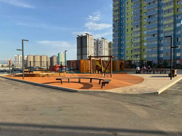 Красноярск: Апартаменты Саквояж на Петра Подзолкова, 19