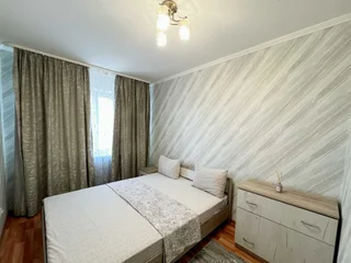 Южно-Сахалинск: Апартаменты на Мира, 182