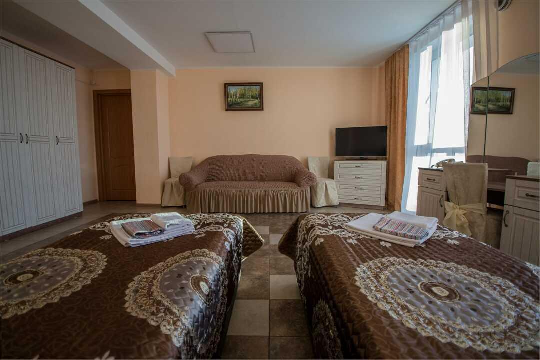 Омск: Отель "Золотой лев"