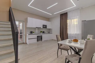 Нижний Новгород: Загородный дом "Loft Маяк Vegas Apartments"