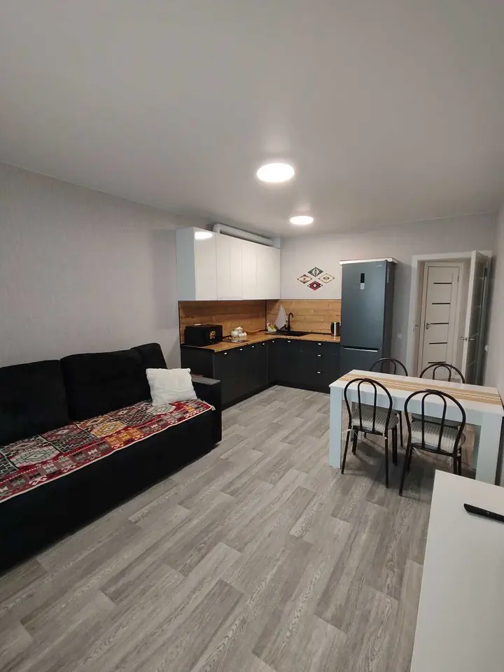 Новосибирск: Квартира "День и ночь, сутки прочь!" на Титова