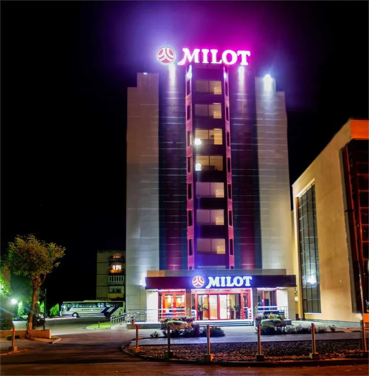Волжский: Отель "Milot"