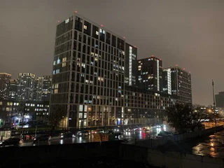 Москва: Дизайнерская Студия на ул. Новоостаповская, 20