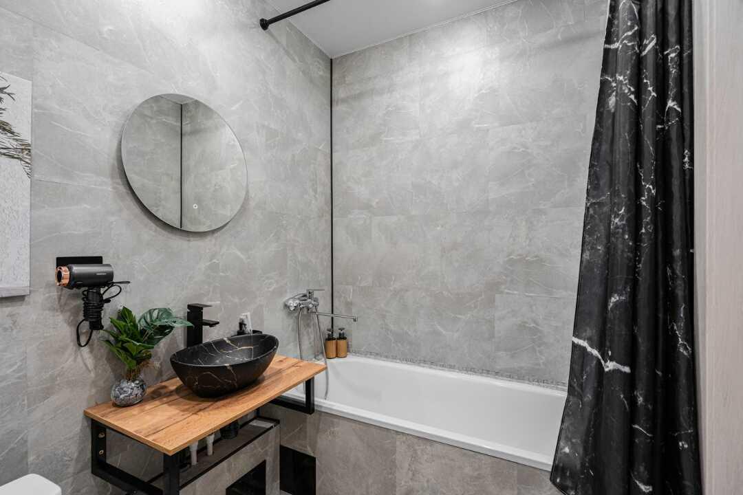 Екатеринбург: Дизайнерская квартира формата Евро на Викулова 78