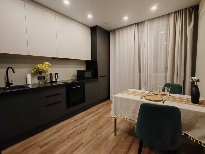 Самара: Дизайнерская квартира в Самаре, рядом с Солидарность Арена