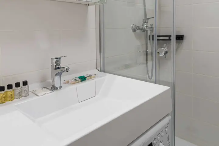 Москва: Апартаменты Flat Inn на Новоостаповской 7к1