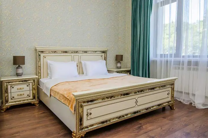 Кисловодск: Двухкомнатная квартира с балконом 75кв.м. в Кисловодске