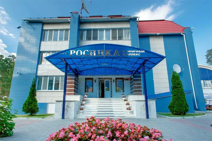 Кокшайск: Гостиничный Комплекс "Росинка"