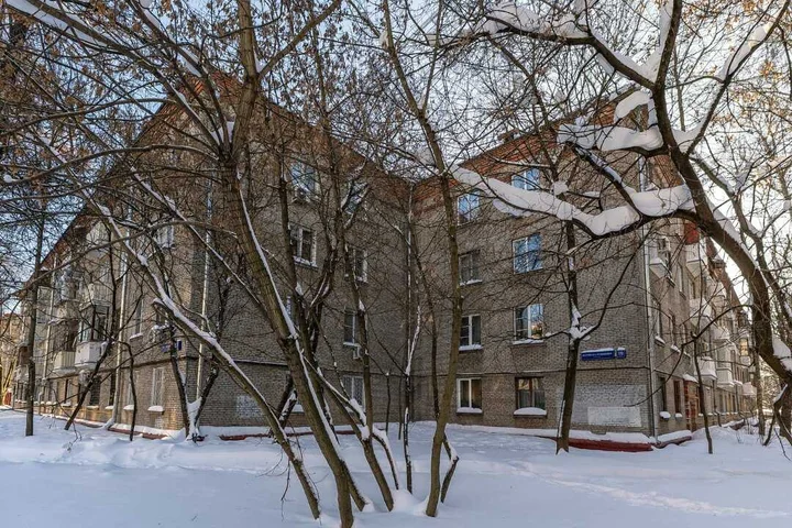Москва: 2-комнатная квартира на 1 этаже рядом с ФМБЦ им.Бурназяна А.И.