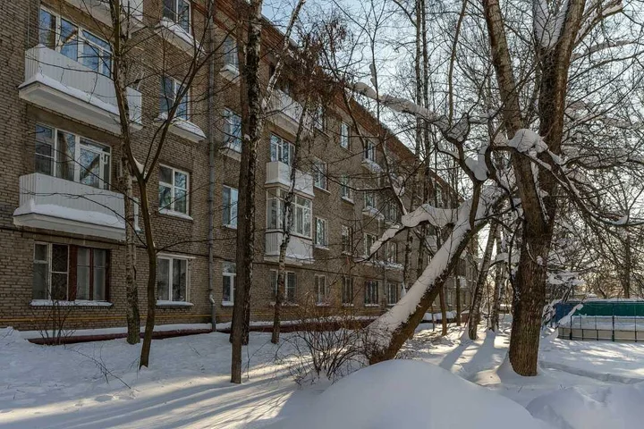 Москва: 2-комнатная квартира на 1 этаже рядом с ФМБЦ им.Бурназяна А.И.