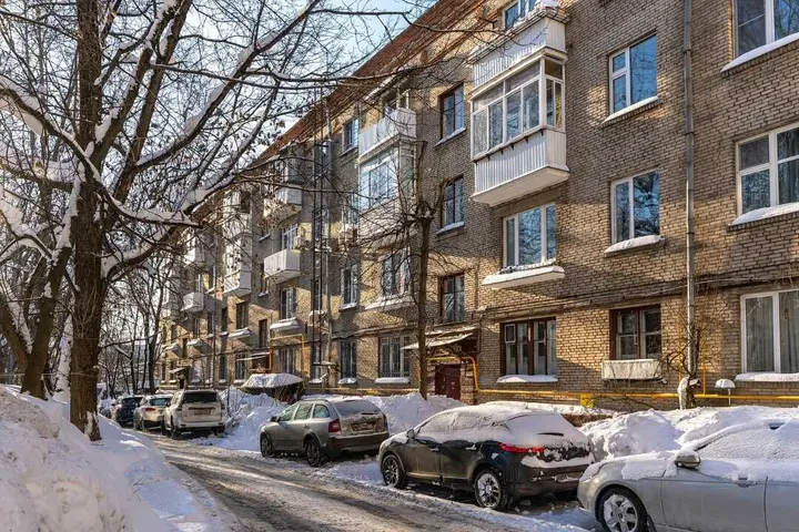 Москва: 2-комнатная квартира на 1 этаже рядом с ФМБЦ им.Бурназяна А.И.