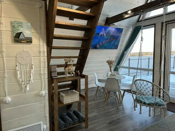 Дом "Над Рекой" в стиле A-frame в уникальном месте — фото 4