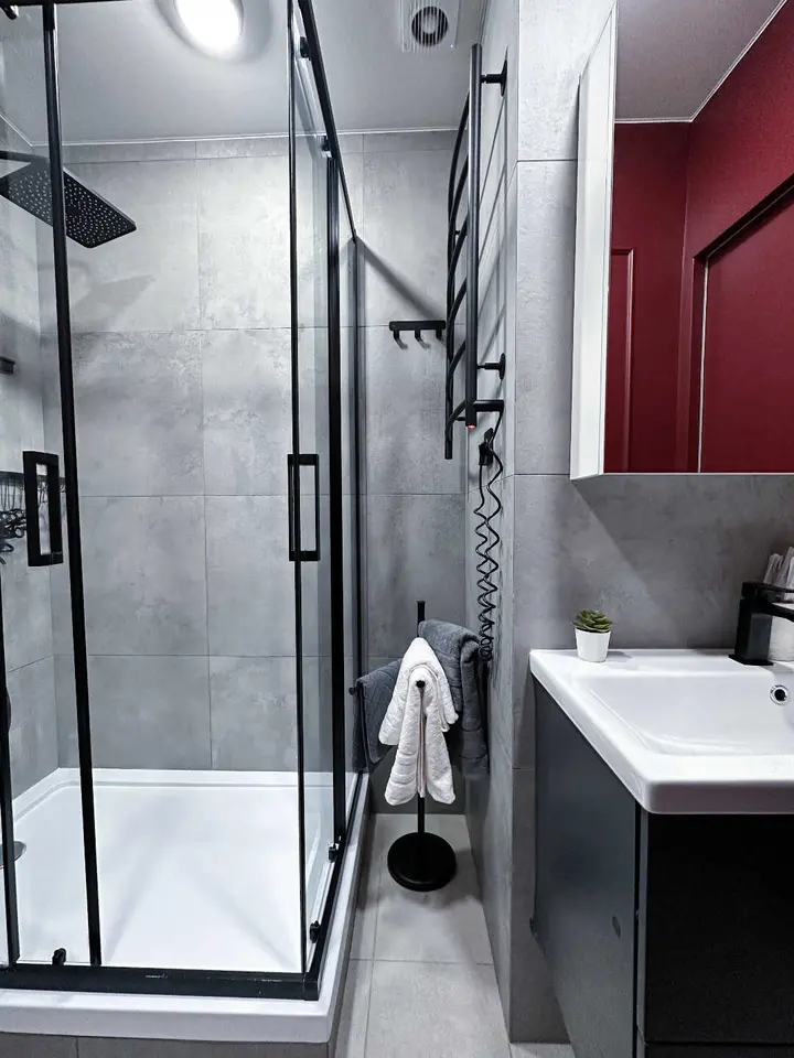 Москва: Евротрешка "Top Rooms" на Таганке у Москвы реки
