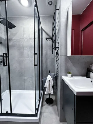 Москва: Евротрешка "Top Rooms" на Таганке у Москвы реки