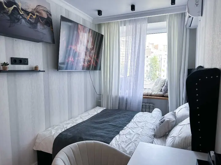 Москва: Евротрешка "Top Rooms" на Таганке у Москвы реки