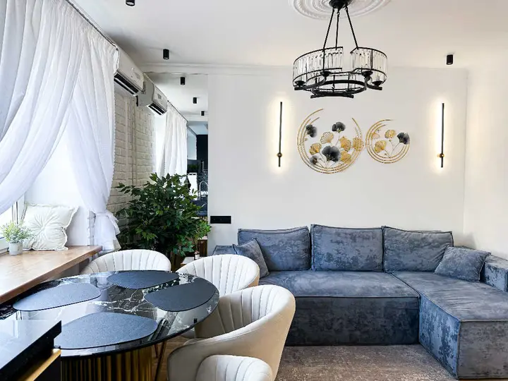 Евротрешка "Top Rooms" на Таганке у Москвы реки — фото 1
