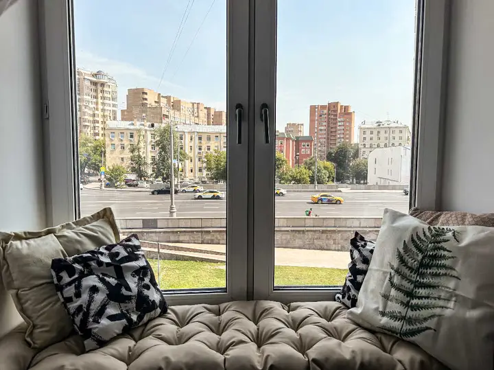 Евротрешка "Top Rooms" на Таганке у Москвы реки — фото 3