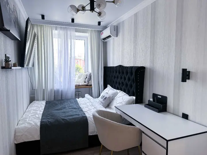 Москва: Евротрешка "Top Rooms" на Таганке у Москвы реки