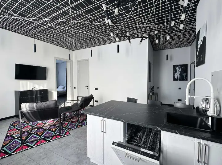 Москва: Евротрешка "Top Rooms" на Острове мечты