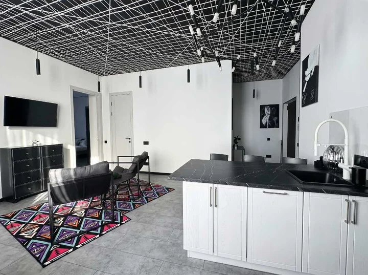 Москва: Евротрешка "Top Rooms" на Острове мечты