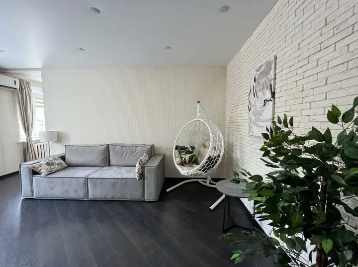 Москва: Двухкомнатная квартира "Top Rooms" с качелями на Расковом