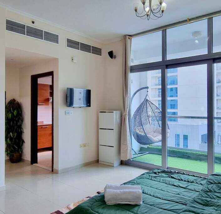 Дубай: Апартаменты "For Rent Dubai 50% OFF Summer Offert, Nice w/ Balcony & Pool View"