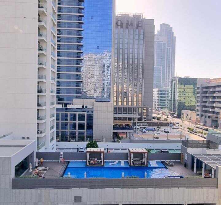 Дубай: Апартаменты "For Rent Dubai 50% OFF Summer Offert, Nice w/ Balcony & Pool View"