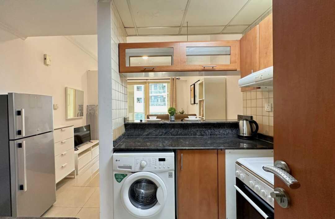 Дубай: Апартаменты "For Rent Dubai Quiet Studio w/ Balcony & RoofTop Pool in Marina"