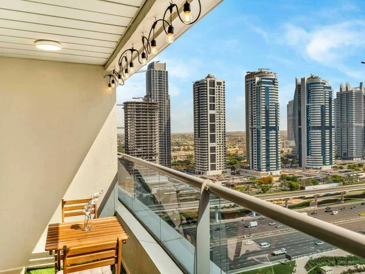 Дубай: For Rent Dubai Stylish 1BHK Central