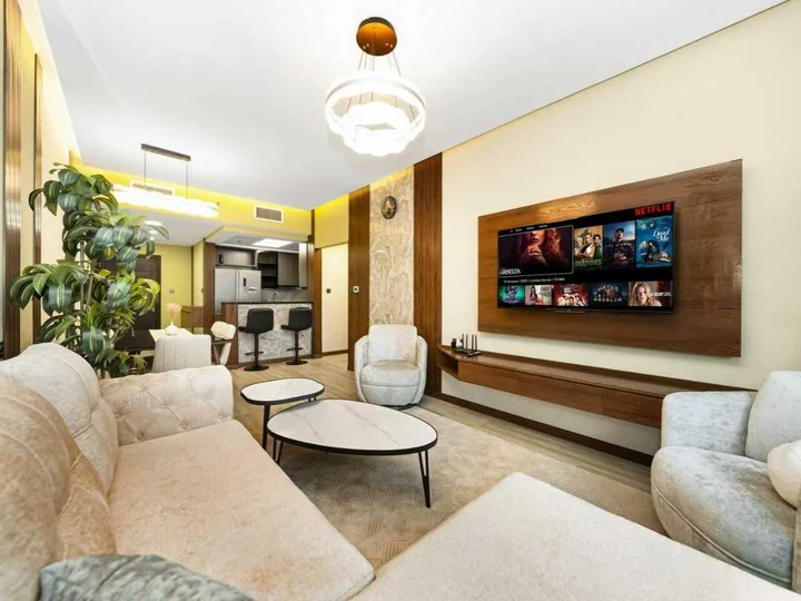 Дубай: For Rent Dubai Stylish 1BHK Central