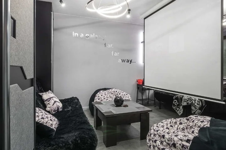 Москва: Уютная квартира в стиле "Star Wars" на Соколе