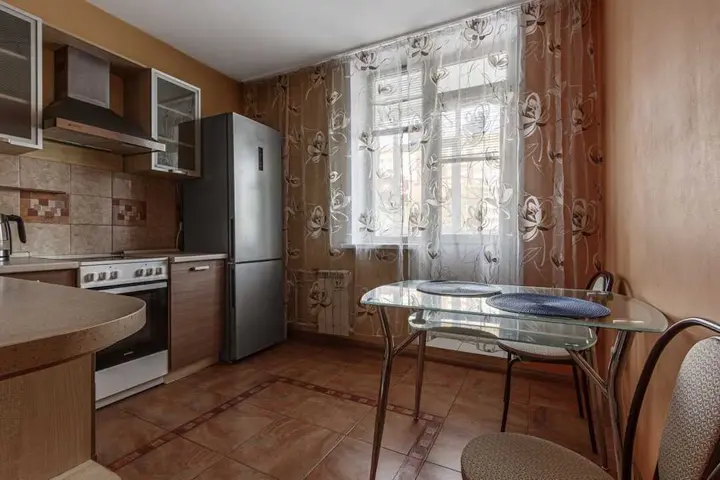 Красноярск: Квартира на улице Авиаторов 44
