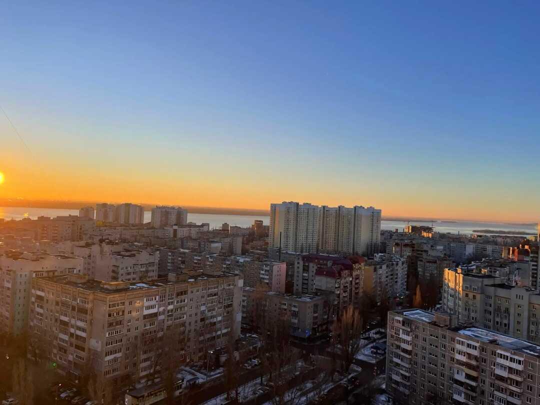 Саратов: Стильная квартира "Оранж" с видом на Волгу