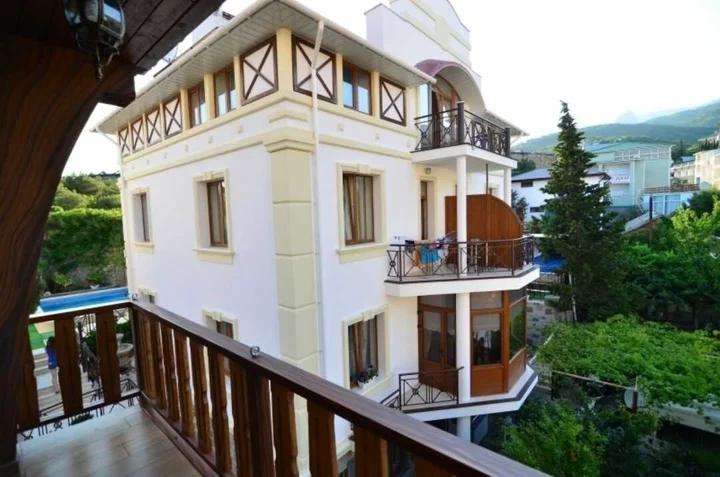 Кацивели: Гостевой дом "Солнечный Берег"
