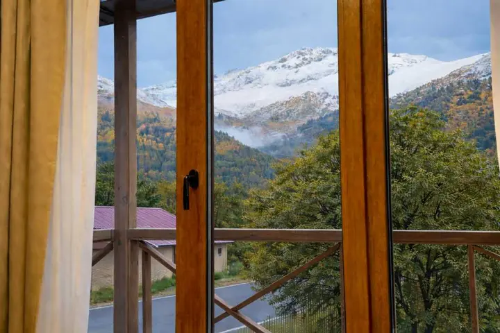 Архыз: Гостевой дом "Hayat Haus"